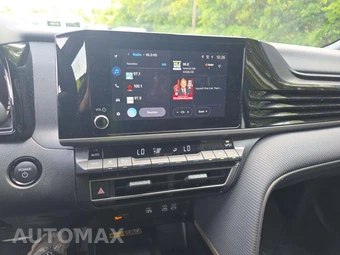 2026 Toyota Camry SE – miniatura 10