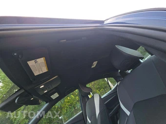 2026 Toyota Camry SE – miniatura 11