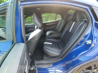 2026 Toyota Camry SE – miniatura 13