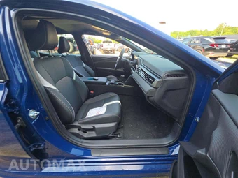 2026 Toyota Camry SE – miniatura 18