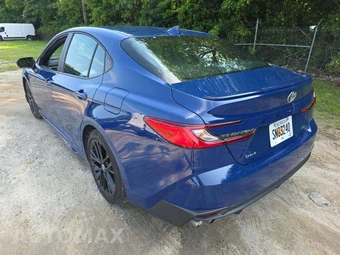 2026 Toyota Camry SE – miniatura 2