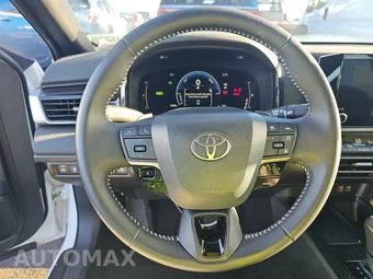 2026 Toyota Camry SE - miniatura 10