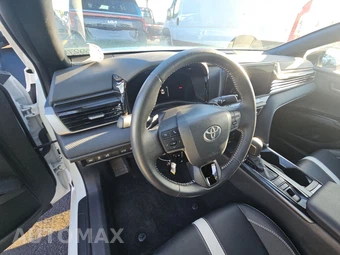 2026 Toyota Camry SE - miniatura 11