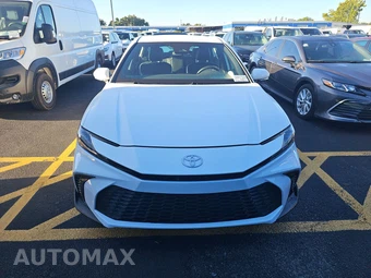2026 Toyota Camry SE - miniatura 2
