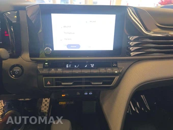 2026 Toyota Camry SE - miniatura 10