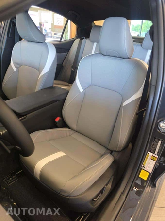 2026 Toyota Camry SE - miniatura 6
