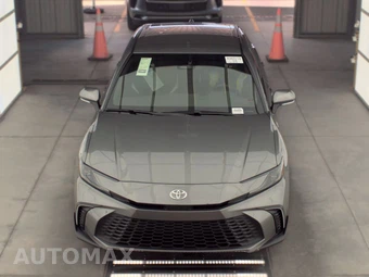 2026 Toyota Camry SE - miniatura 2