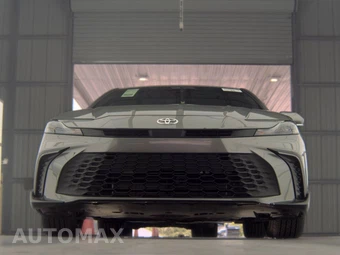 2026 Toyota Camry SE - miniatura 3