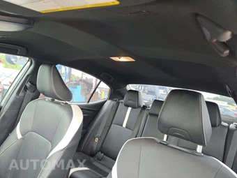 2026 Toyota Camry SE - miniatura 11