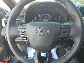 2026 Toyota Camry SE - miniatura 16
