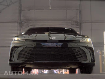 2026 Toyota Camry SE - miniatura 3