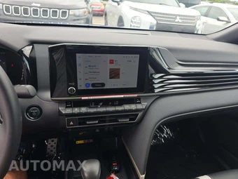 2026 Toyota Camry SE - miniatura 7