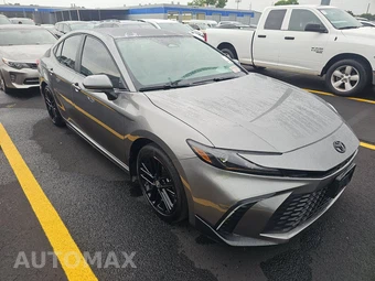2026 Toyota Camry SE - miniatura 3