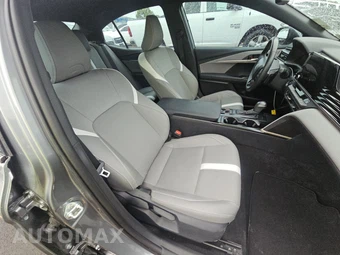 2026 Toyota Camry SE - miniatura 8