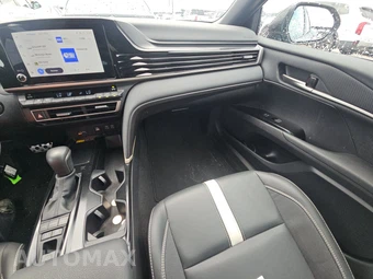 2026 Toyota Camry SE - miniatura 17