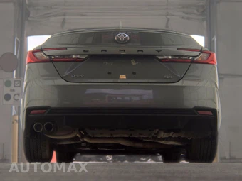 2026 Toyota Camry SE - miniatura 7