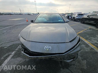2026 Toyota Camry SE - miniatura 2