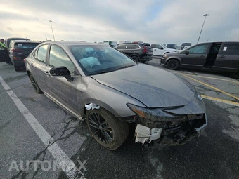 2026 Toyota Camry SE - miniatura 3