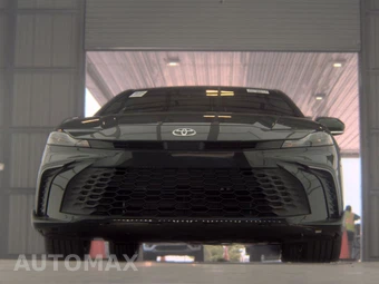 2026 Toyota Camry SE - miniatura 3