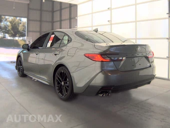 2026 Toyota Camry SE - miniatura 8