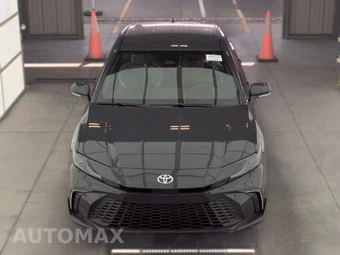 2026 Toyota Camry SE - miniatura 2