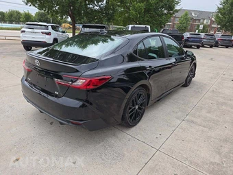 2026 Toyota Camry SE - miniatura 3