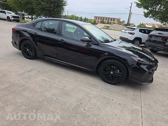 2026 Toyota Camry SE - miniatura 4