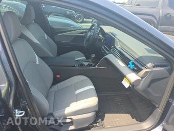 2026 Toyota Camry SE - miniatura 14