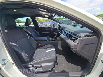 2026 Toyota Camry SE – miniatura 15