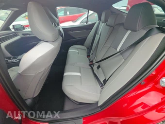 2026 Toyota Camry SE - miniatura 13