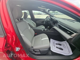2026 Toyota Camry SE - miniatura 8