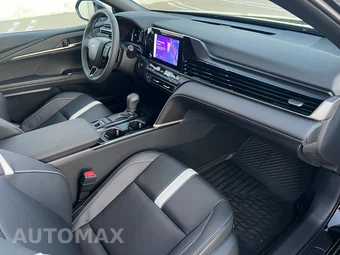 2026 Toyota Camry SE - miniatura 28