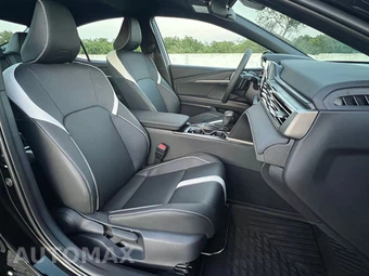 2026 Toyota Camry SE - miniatura 30