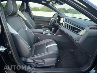 2026 Toyota Camry SE - miniatura 31