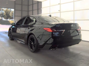 2026 Toyota Camry SE - miniatura 8