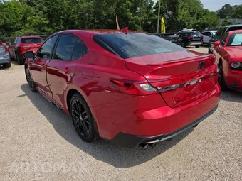 2026 Toyota Camry SE - miniatura 2