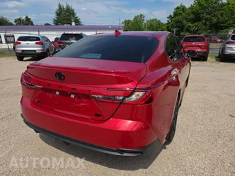 2026 Toyota Camry SE - miniatura 3