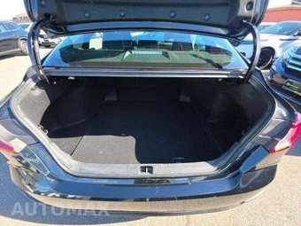 2026 Toyota Camry SE - miniatura 14