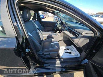 2026 Toyota Camry SE - miniatura 18