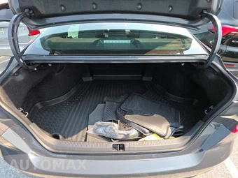 2026 Toyota Camry SE - miniatura 16