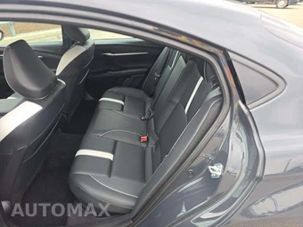 2026 Toyota Camry SE - miniatura 13