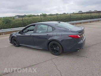 2026 Toyota Camry SE - miniatura 2