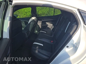 2026 Toyota Camry SE – miniatura 13