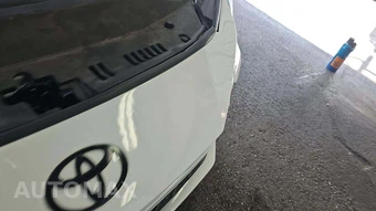 2026 Toyota Camry SE – miniatura 19