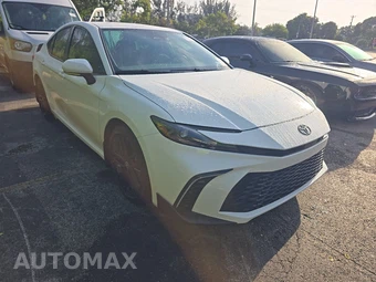 2026 Toyota Camry SE – miniatura 3