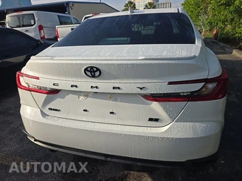 2026 Toyota Camry SE – miniatura 5