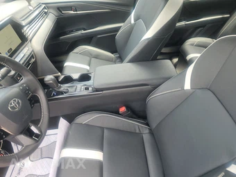 2026 Toyota Camry SE - miniatura 7
