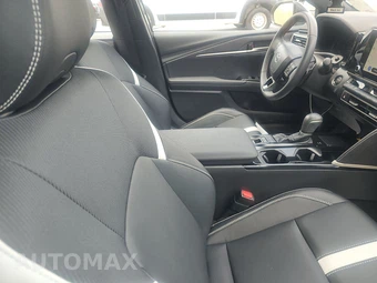 2026 Toyota Camry SE - miniatura 8