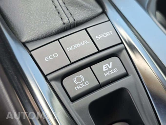 2026 Toyota Camry SE - miniatura 24