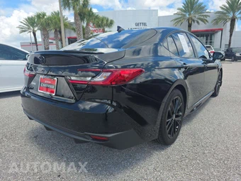2026 Toyota Camry SE - miniatura 3